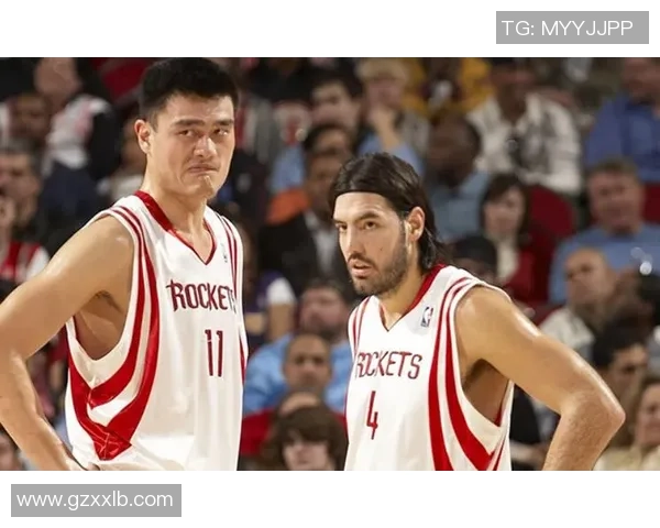 姚明在NBA赛场上如何通过精准投篮和团队配合不断提升得分能力 姚明在NBA赛场上如何通过精准投篮和团队配合不断提升得分能力