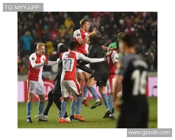 中超激战波尔图与里昂互交白卷门将神扑成比赛焦点引发热议 中超激战波尔图与里昂互交白卷门将神扑成比赛焦点引发热议