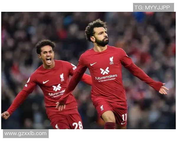 欧联杯精彩对决那不勒斯与利物浦握手言和引发全场热议