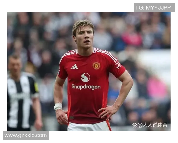 友谊赛激战:里昂绝杀曼联引发争议判罚全场沸腾 友谊赛激战:里昂绝杀曼联引发争议判罚全场沸腾