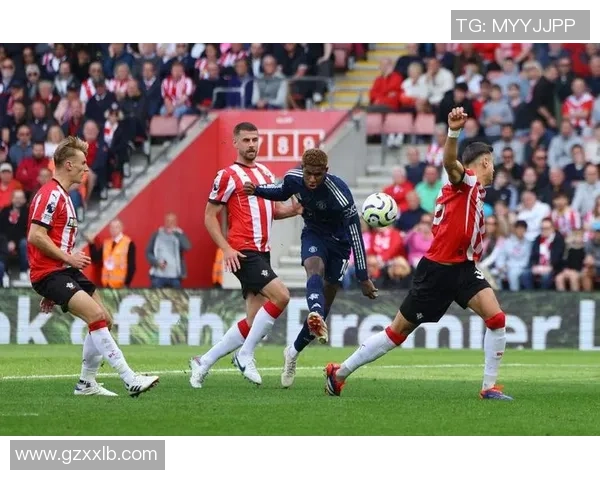 英超历史冷门曼联逆袭曼城补时绝杀全场沸腾